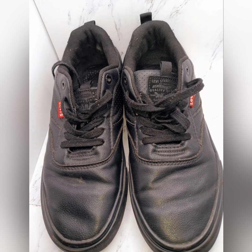 Levi's Unisex Black Sneakers EUC